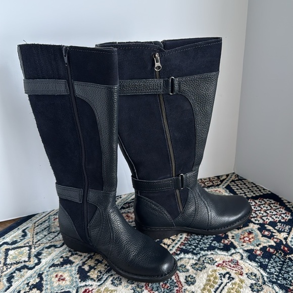 CLARKS  navy boots in excellent condition! - Picture 5 of 12